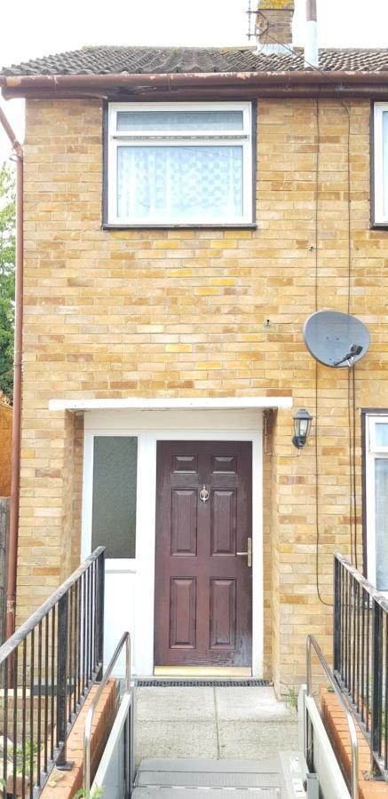 61 Baker Street Apartamento Luton  Exterior foto